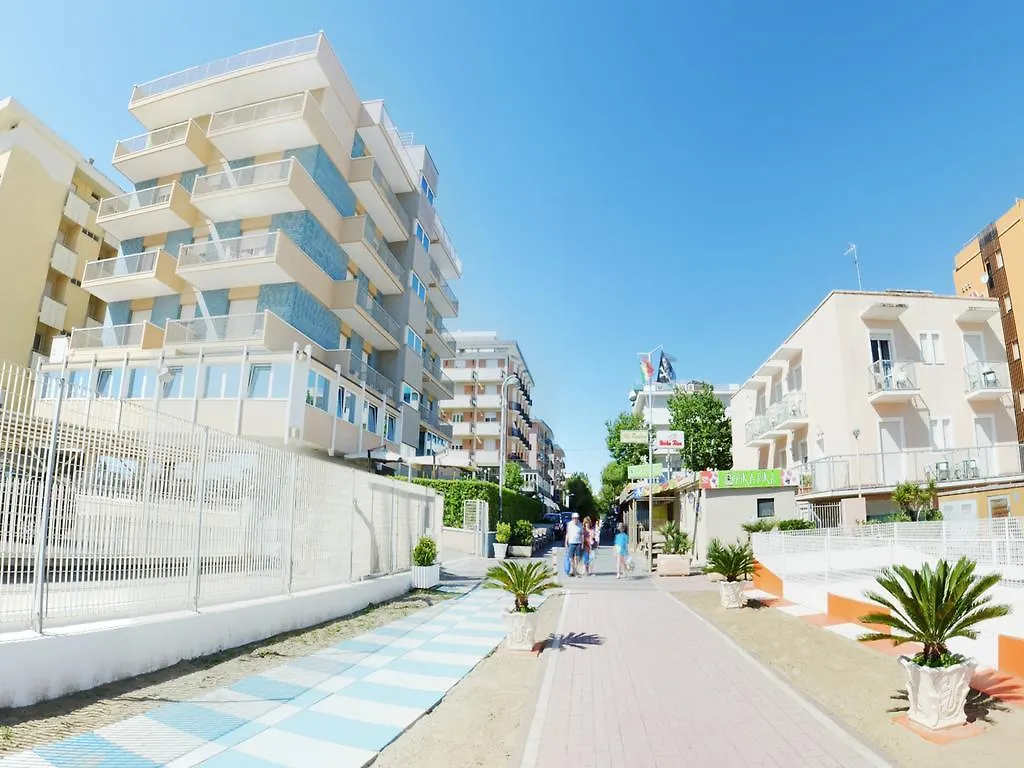 G House Rimini Spiaggia 2*,
