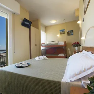 Crosal Szálloda